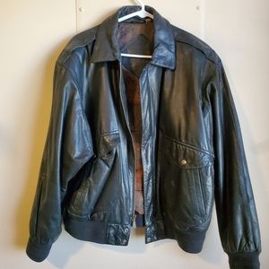 Roundtree & Yorke Vintage Black Leather Bomber Jacket